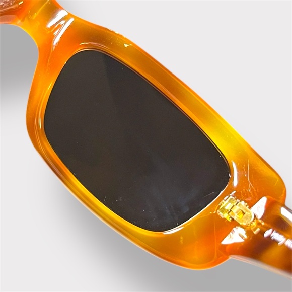 Vintage 90s Egon von Fürstenberg Sunglasses | Made in Italy - Picture 15 of 15